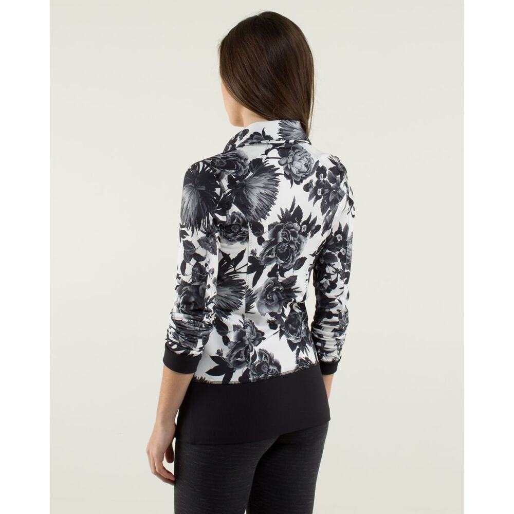 Lululemon Nice Asana Jacket Brisk Bloom Black White Size 10 - Picture 2 of 5